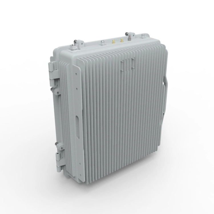 Диапазон повторителя сигнала сотового телефона WCDMA AC240V 2600MHz 33dBm 2W Tri