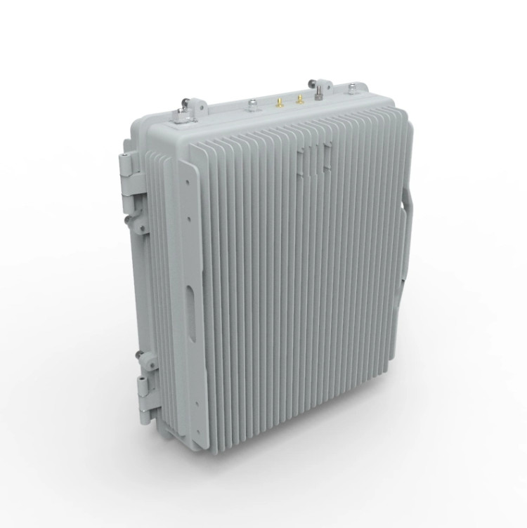 Диапазон повторителя сигнала сотового телефона WCDMA AC240V 2600MHz 33dBm 2W Tri